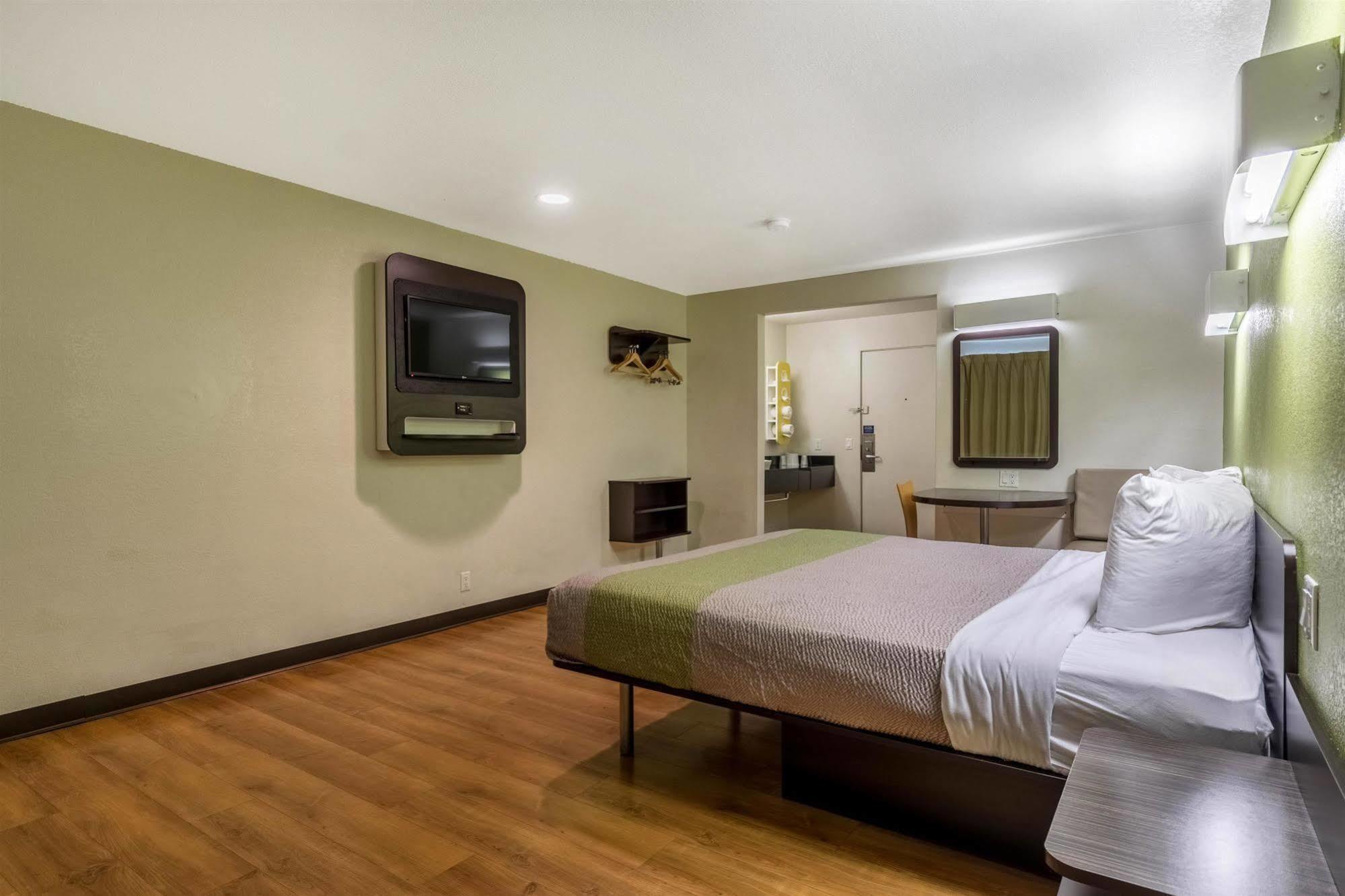 Motel 6-Redlands, Ca Εξωτερικό φωτογραφία