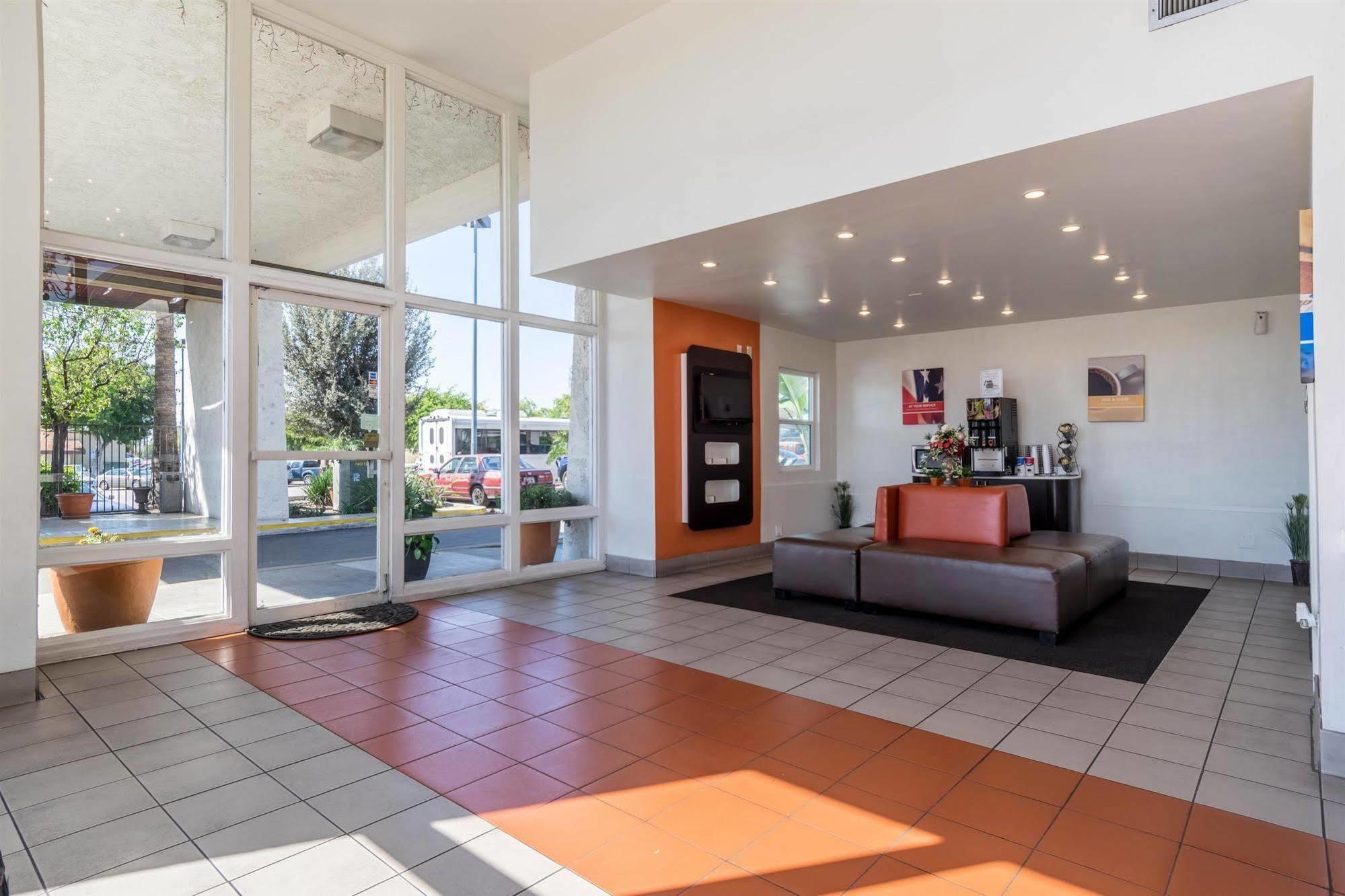 Motel 6-Redlands, Ca Εξωτερικό φωτογραφία