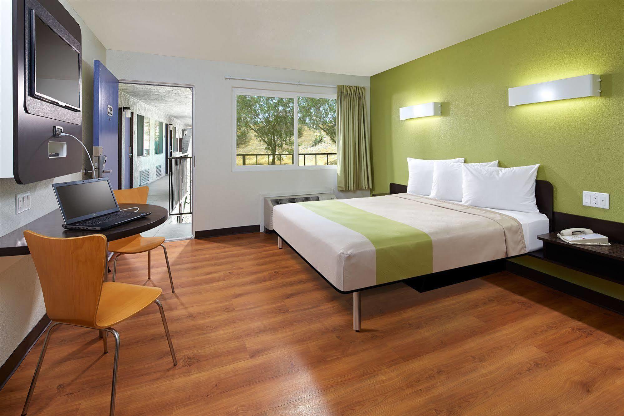 Motel 6-Redlands, Ca Εξωτερικό φωτογραφία