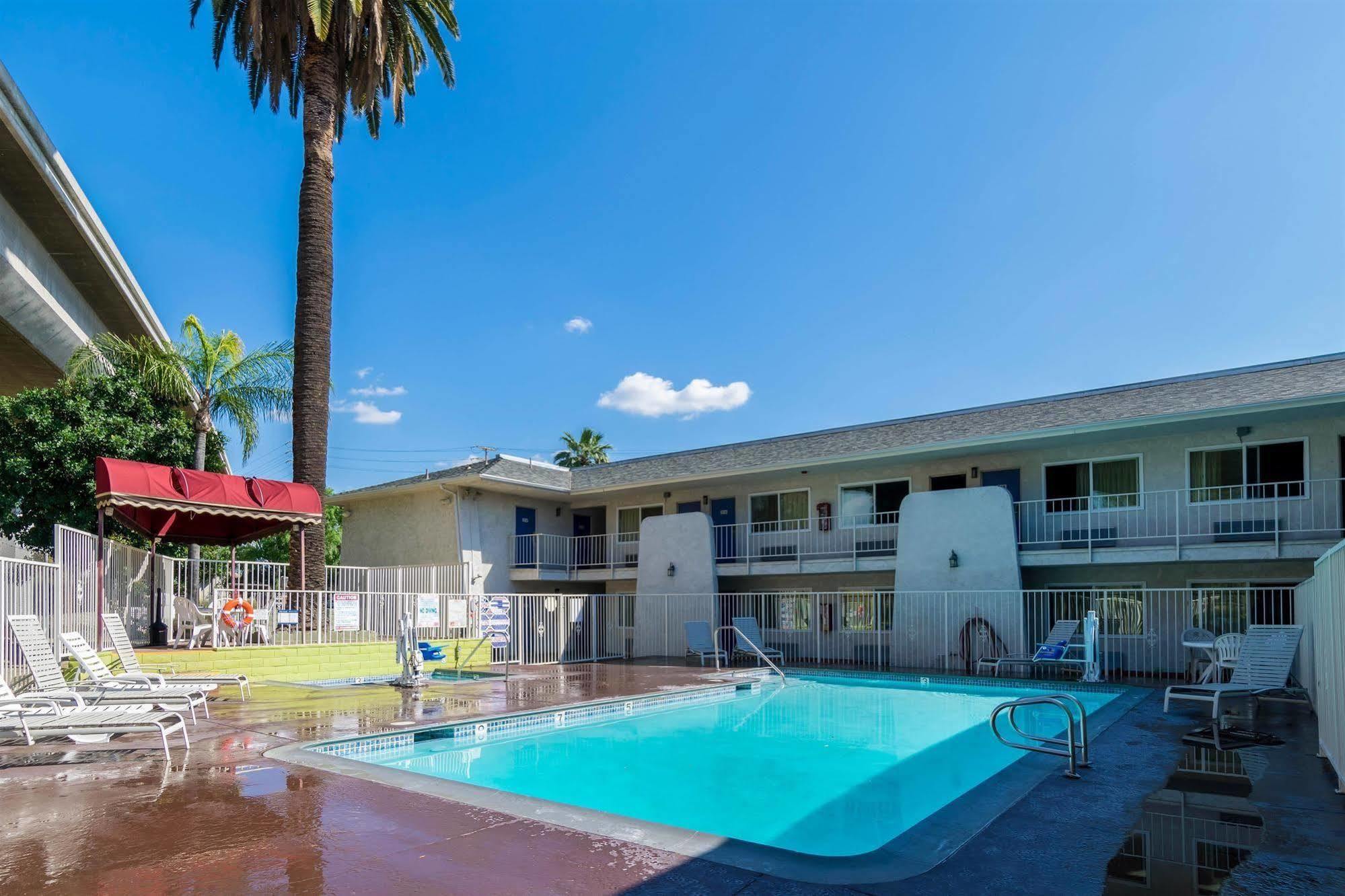 Motel 6-Redlands, Ca Εξωτερικό φωτογραφία