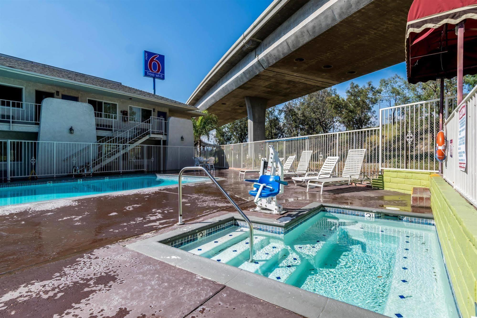 Motel 6-Redlands, Ca Εξωτερικό φωτογραφία
