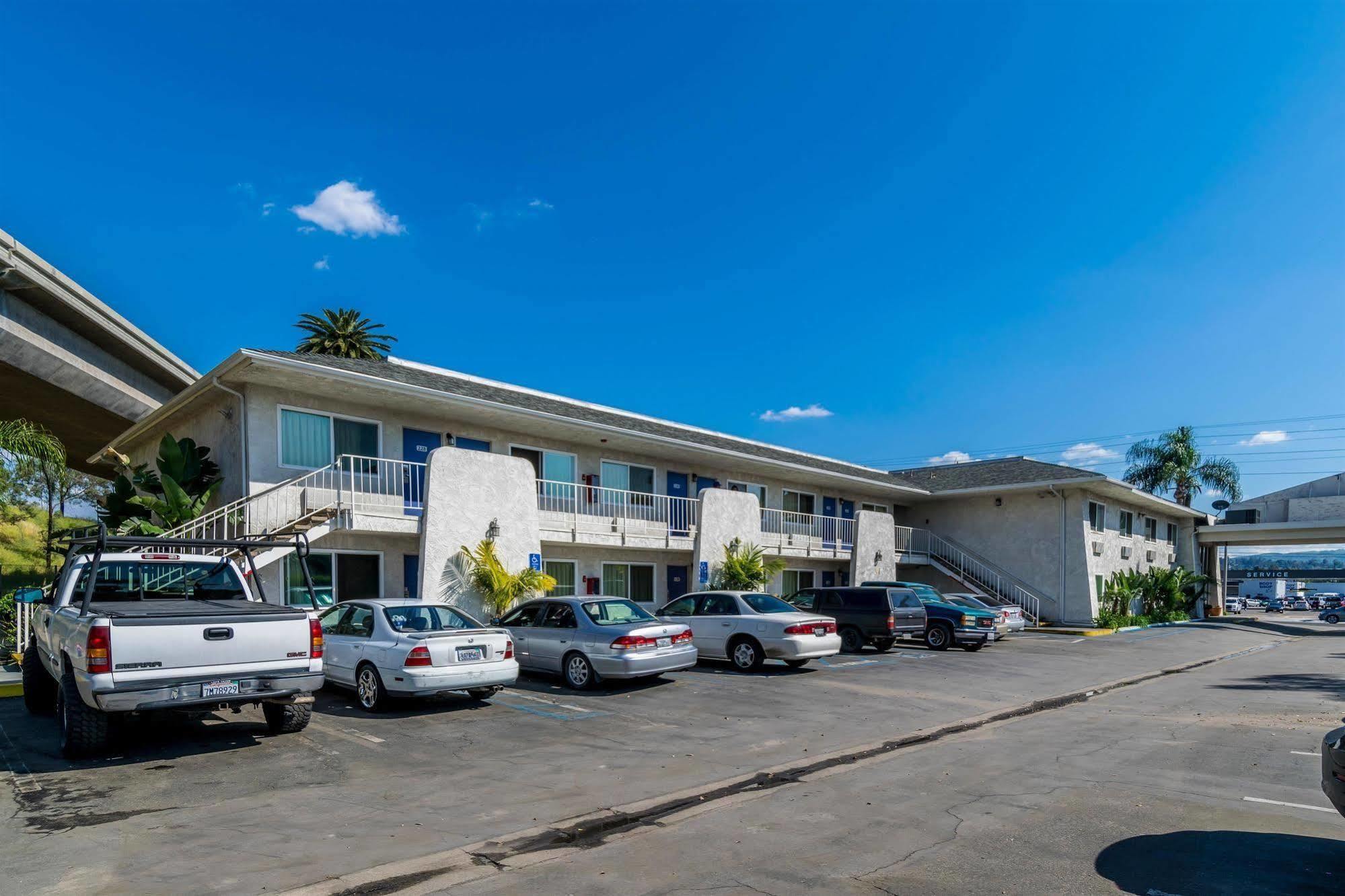 Motel 6-Redlands, Ca Εξωτερικό φωτογραφία